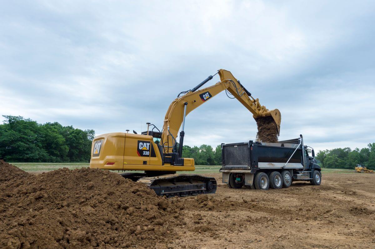 Finding Your Excavator Lift Capacity, Cat