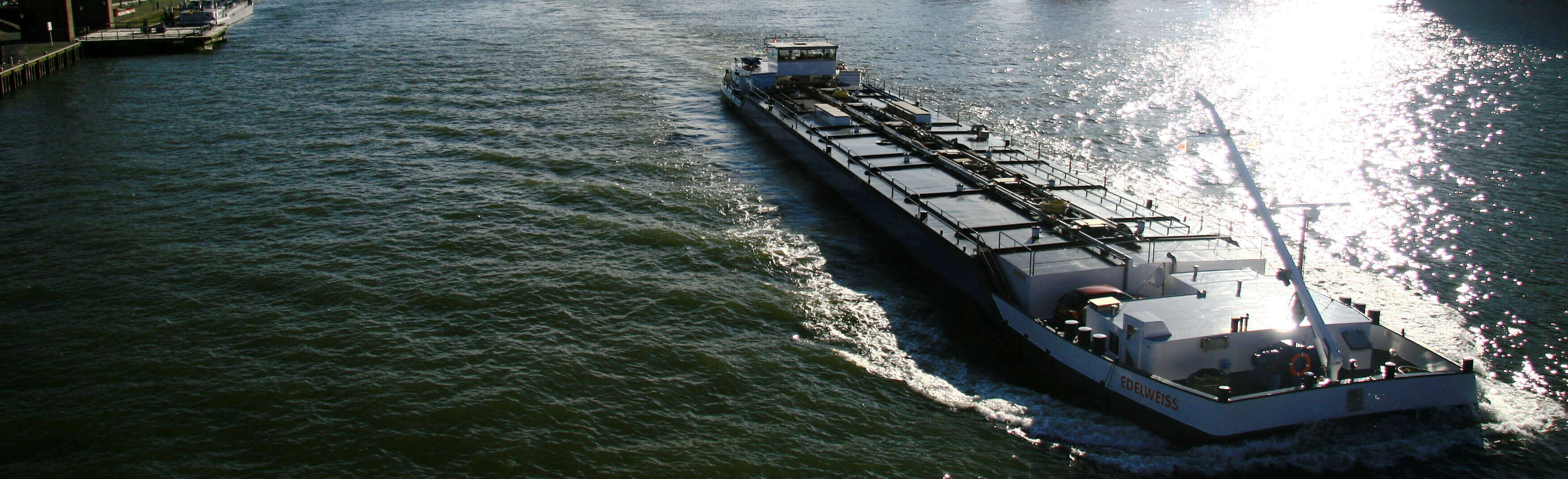 Caterpillar engines for inland shipping Pon Caterpillar