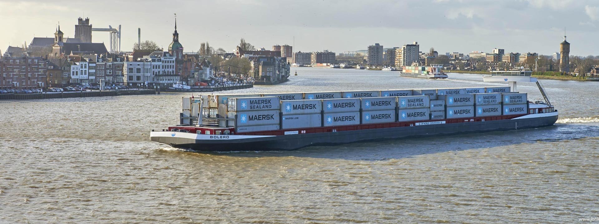 https://www.pon-cat.com/application/files/8715/9289/7962/binnenvaart-1920x720.jpg