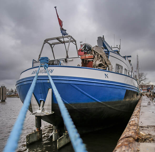 Caterpillar engines for inland shipping Pon Caterpillar