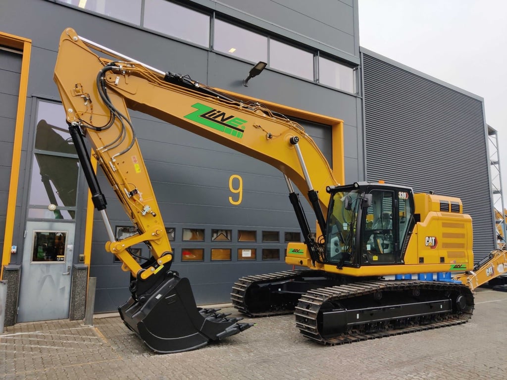 Cat 330 Z-line | Pon Equipment