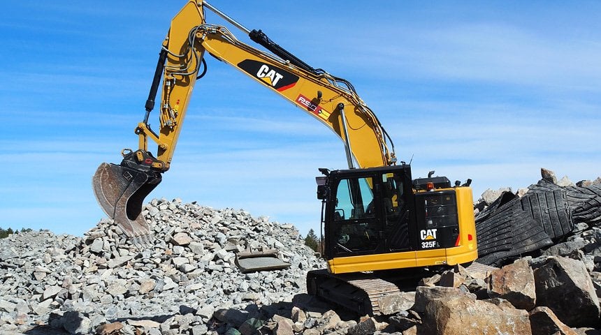 PR 860x480 px_Cat 325F_2.jpg