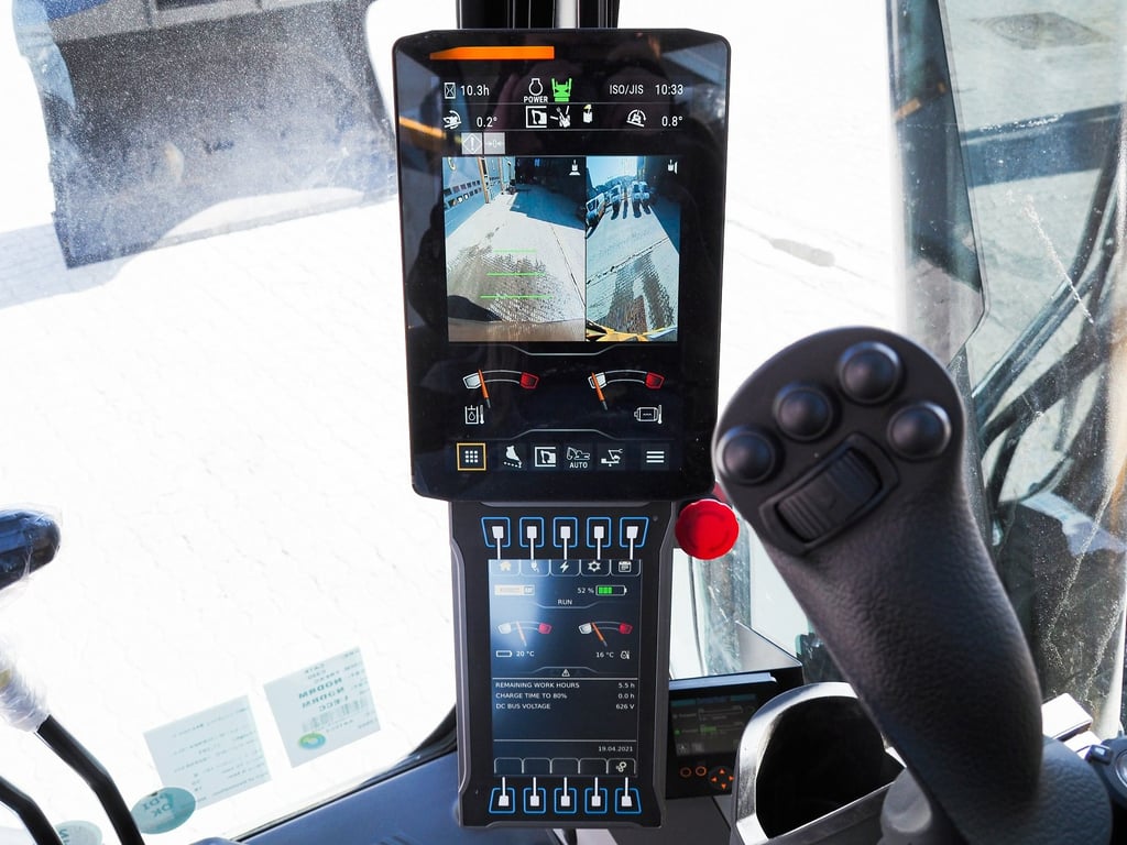 Cat 320 Z-line Hytta 2.jpg