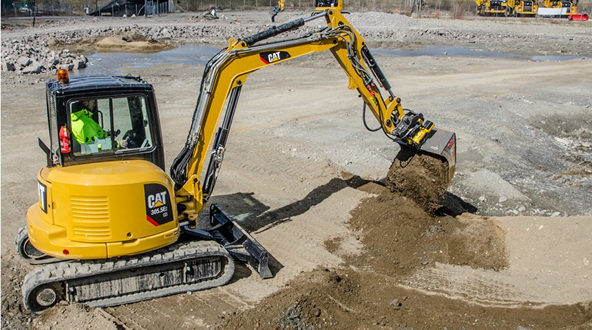 PR BCP 860x480 px_Cat 305.5E2_2.jpg