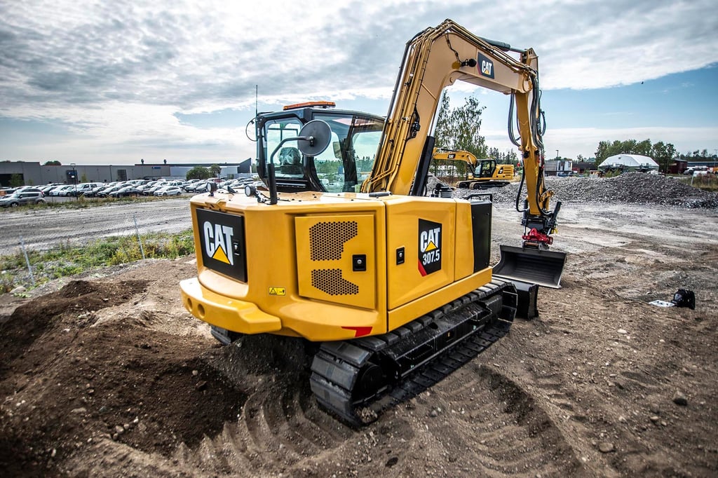 Cat 307.5NGH landingsside.jpg