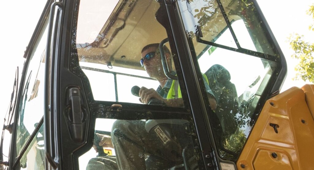 STICK STEER TRAVEL MODE