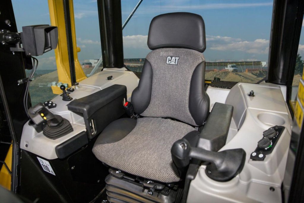 D6N Dozer Operator Environment