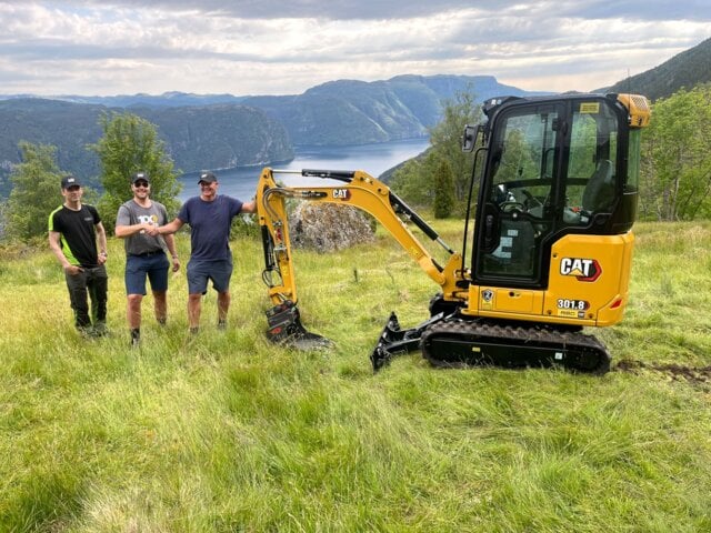 ferdig maskin med Tornd Arild Espedalen CØ KJell Ole Frøiland.jpg