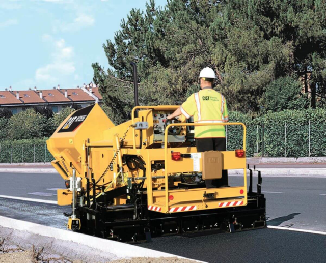 AP255E Track Asphalt Paver