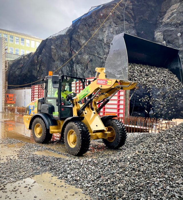 Cat 906 elektrisk zrent prøvekjøring Sindre Bergen.jpeg